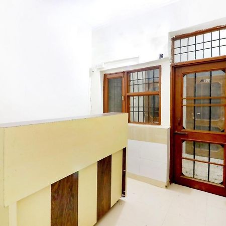 SPOT ON 44679 Hotel Samrat Sohana Bagian luar foto
