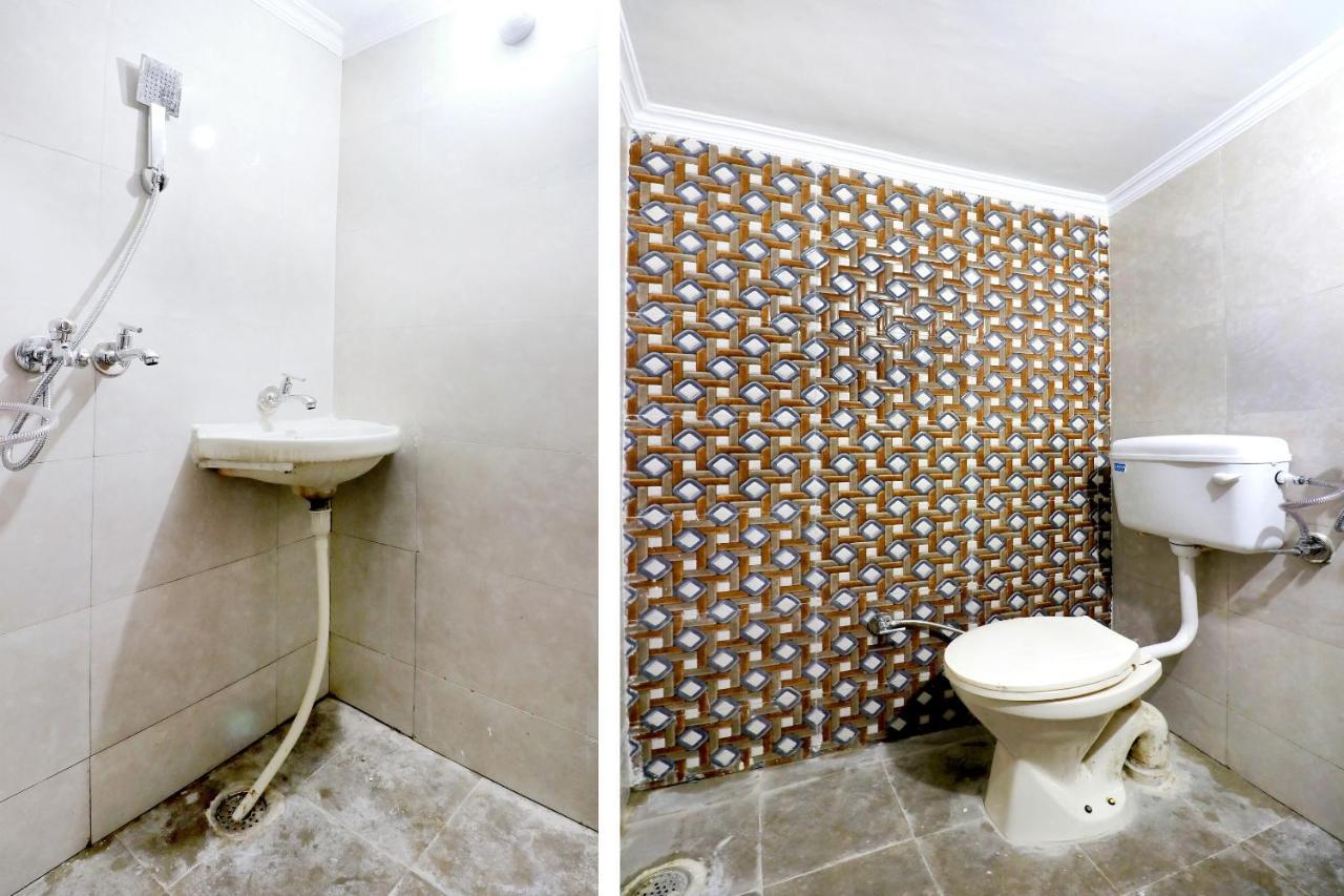 SPOT ON 44679 Hotel Samrat Sohana Bagian luar foto